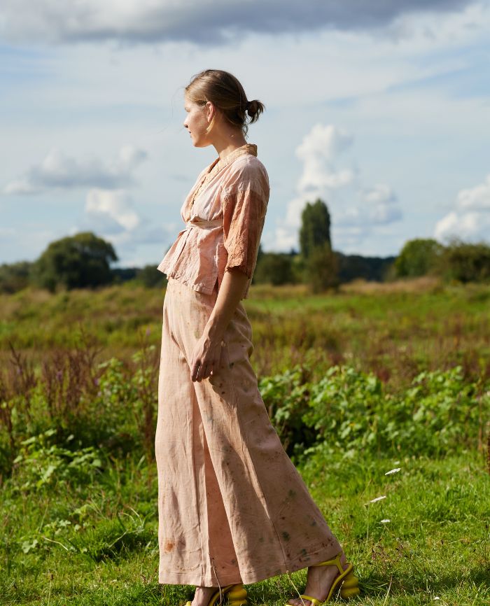 Studio-Ilfa-Siebenhaar-on-the-road-collectie-roze-broek-shirt